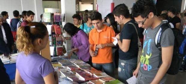 Invitan a formar parte de la 11a Feria del Libro “UN” Invitan a formar parte de la 11a Feria del Libro “UN”