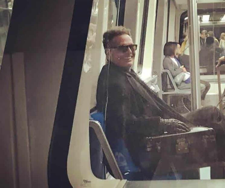Captan a Luis Miguel en el metro de Madrid Captan a Luis Miguel en el metro de Madrid