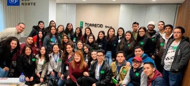 Tienen acercamiento a práctica estudiantes de Humanidades Tienen acercamiento a práctica estudiantes de Humanidades