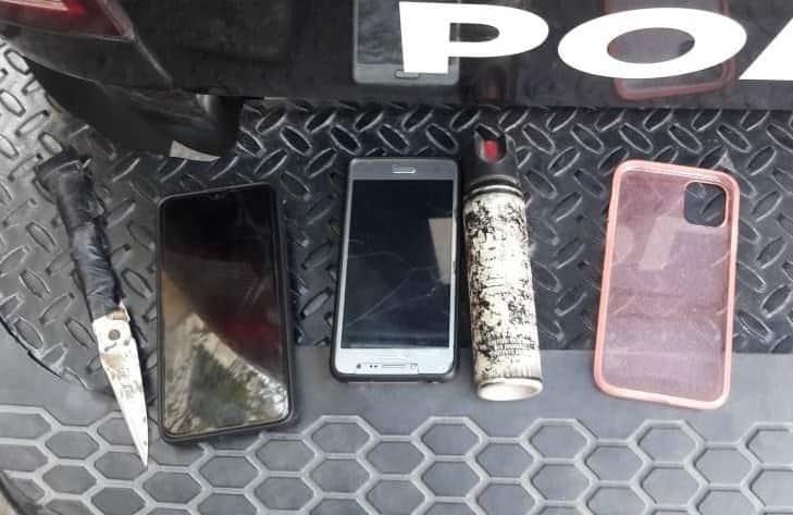 Roban celular; los detienen Roban celular; los detienen