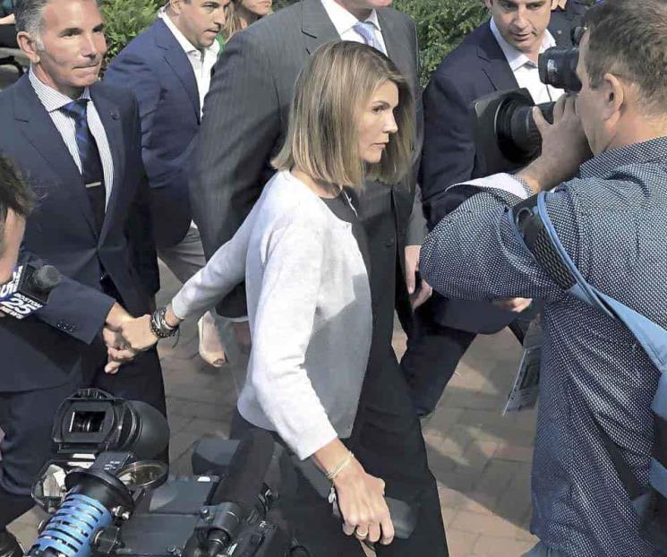 Fijan fecha para juicio de Loughlin y Giannulli