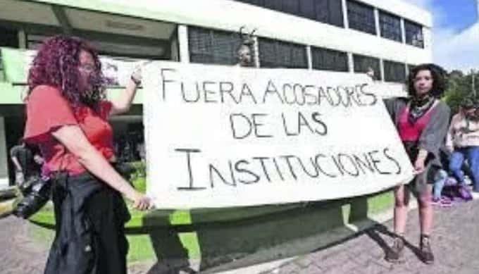 Cesan a 20 maestros de la UAEM por acoso Cesan a 20 maestros de la UAEM por acoso