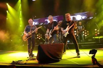 Hombres G recuerda sus grandes &eacute;xitos en M&eacute;xico