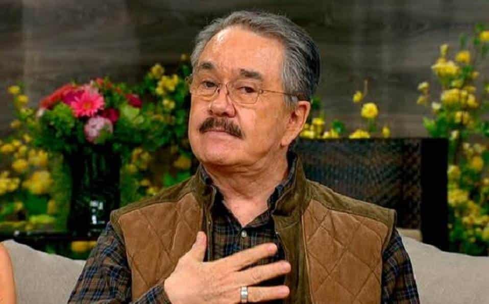 Pedro Sola y Ximena Sariñana en ‘La Casa de las Flores’