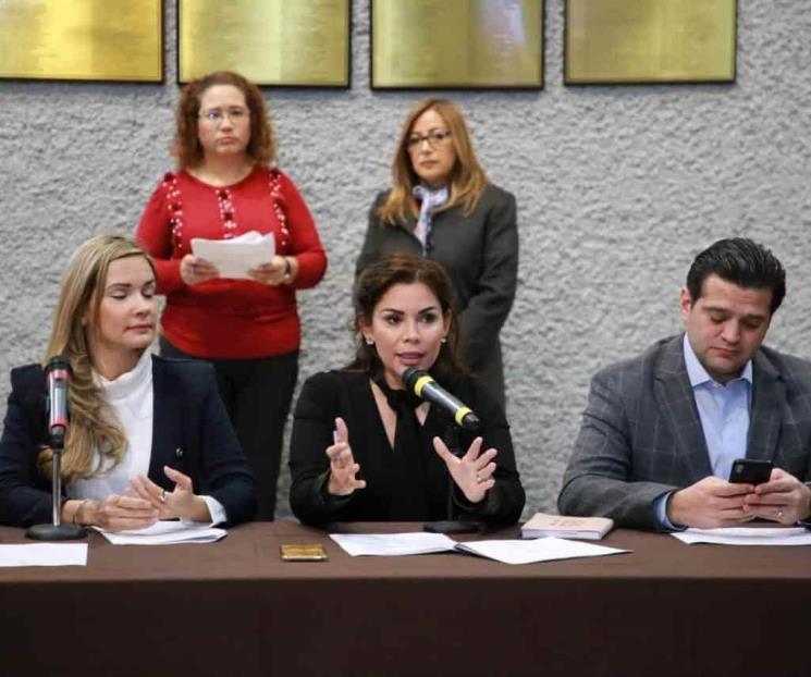 Hace llamado por paridad de género