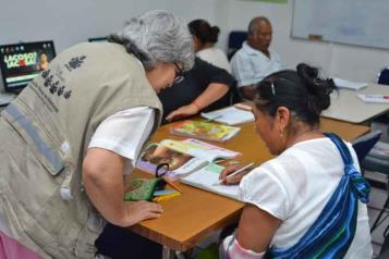 Atiende INEA a 23 mil connacionales en 34 entidades de EU