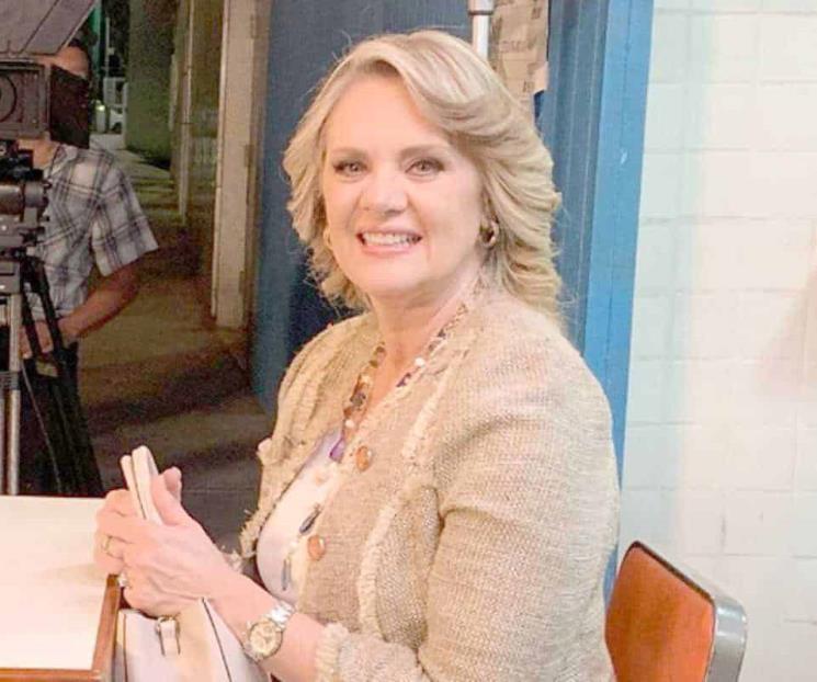 Se divide Erika Buenfil entre la televisión y las plataforma Se divide Erika Buenfil entre la televisión y las plataforma