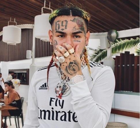 Tekashi 6ix9ine sale de prisión debido a riesgo por Covid-19