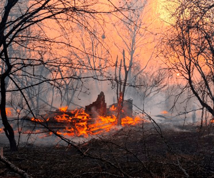 Sigue incendio en zona de Chernóbil