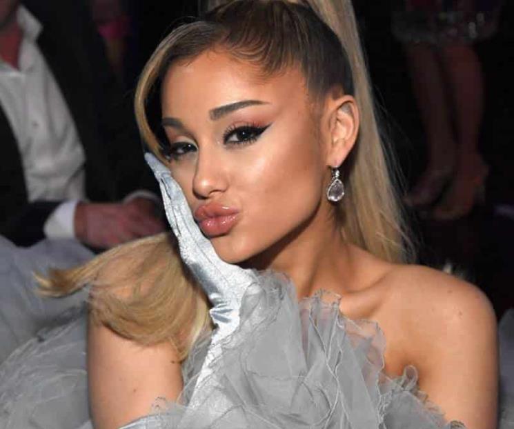 Ariana Grande muestra cómo luce su verdadero pelo