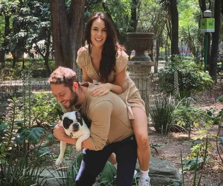 Christopher Uckermann anuncia romance con actriz y modelo