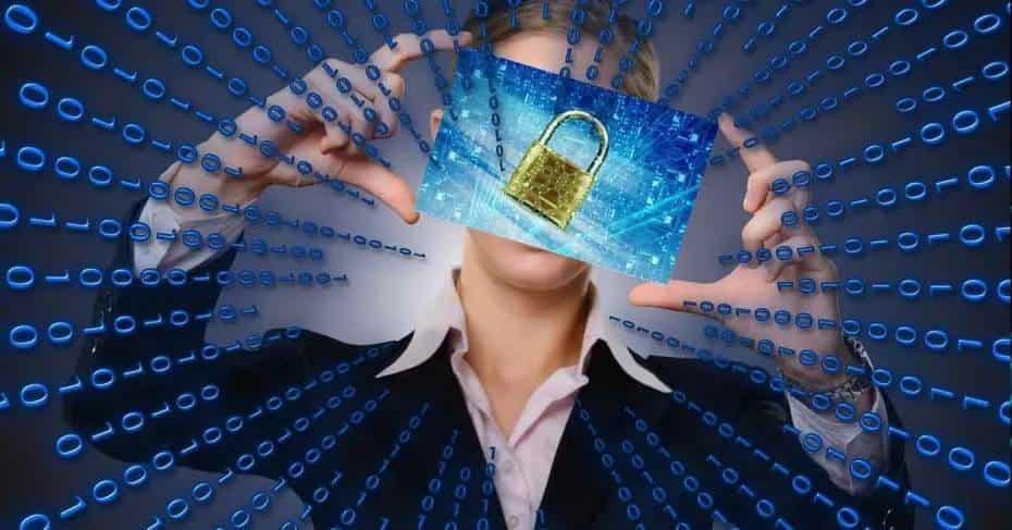 Cuidado con aplicaciones de mensajería falsas que te espían