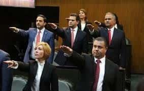 Acusan a diputados de evadir responsabilidad