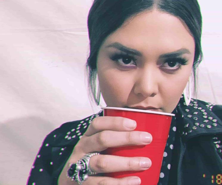 Yuridia terminó borracha en fiesta virtual con sus fans