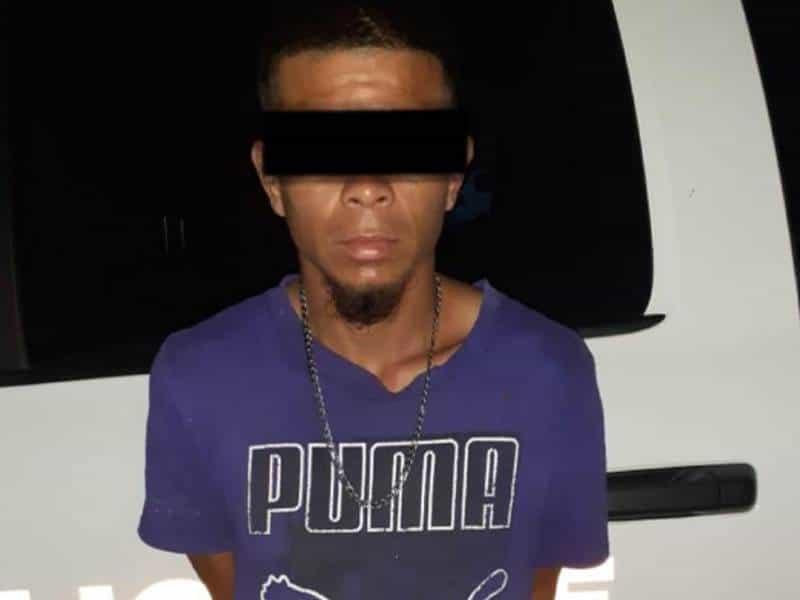 Arrestan a narcomenudista con 22 envoltorios de marihuana