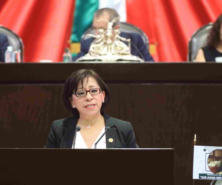 Reconoce labor de las y los profesores Reconoce labor de las y los profesores