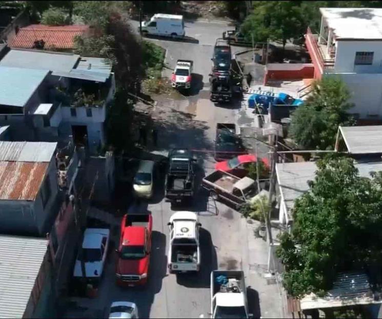 Acuchilla a sus hijos, mata a uno