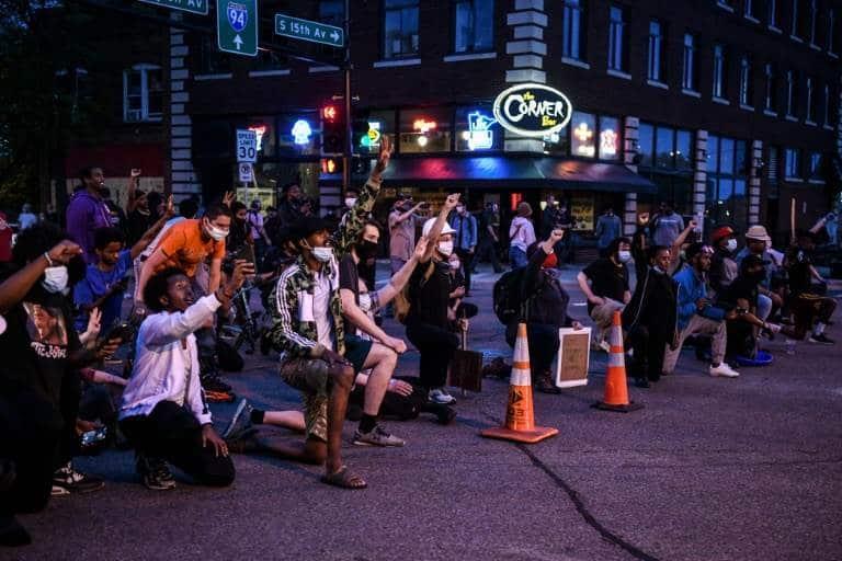 Trump amenaza con desplegar al ejército frente a protestas