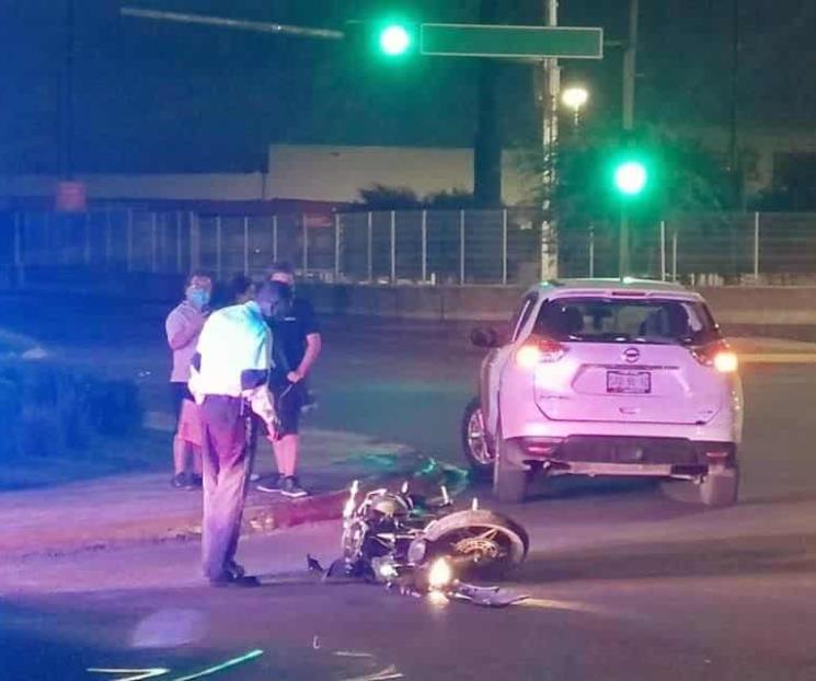 Estrella moto contra camioneta