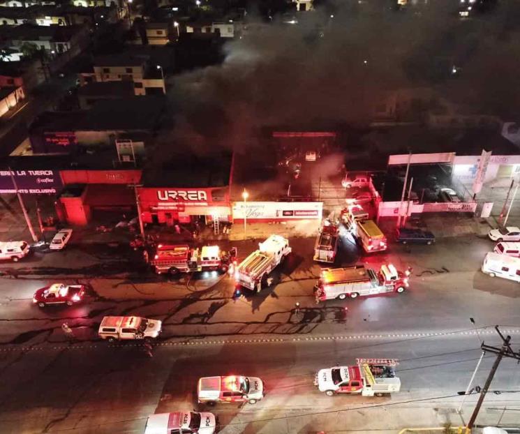 Se incendia ferretería en San Nicolás Se incendia ferretería en San Nicolás