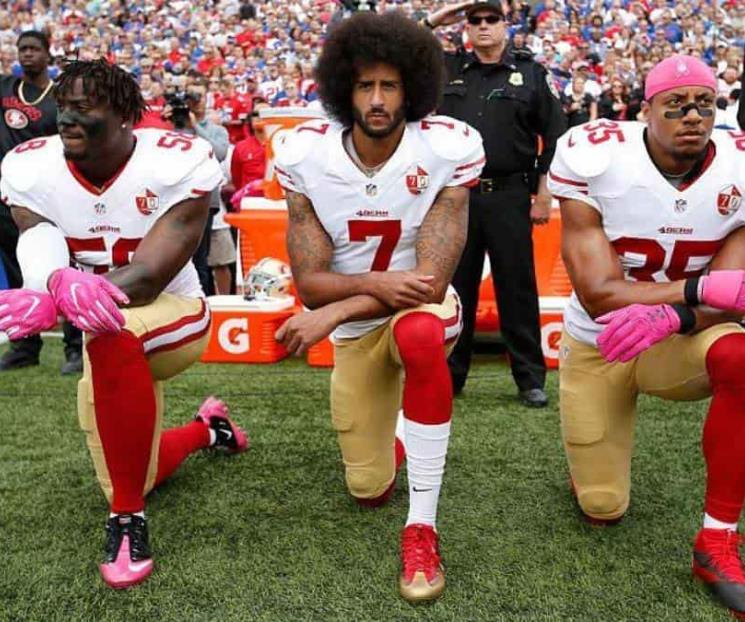 Jugadores volverán a hincarse durante el himno Jugadores volverán a hincarse durante el himno