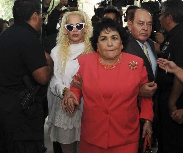 Niurka Marcos se lanza contra Carmen Salinas Niurka Marcos se lanza contra Carmen Salinas
