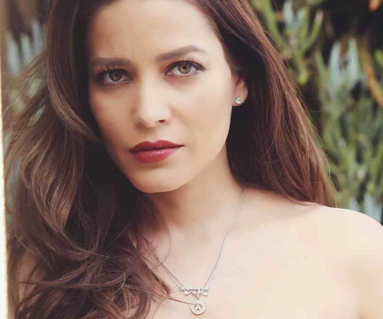 Adriana Fonseca con 41 años sigue luciendo muy joven