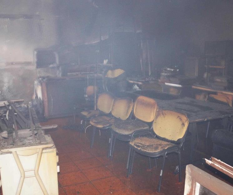 Vandalizan sede del PRI en Oaxaca; CEN presenta denuncia Vandalizan sede del PRI en Oaxaca; CEN presenta denuncia