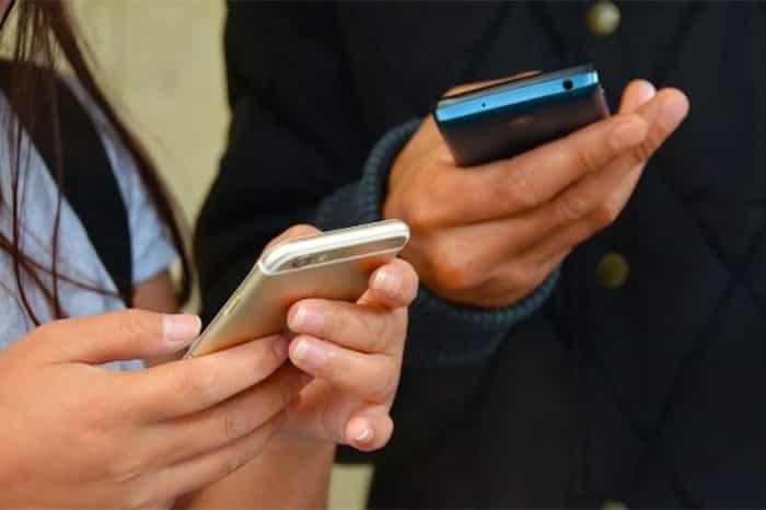 Mitad de usuarios de telefonía móvil en AL usan 4G