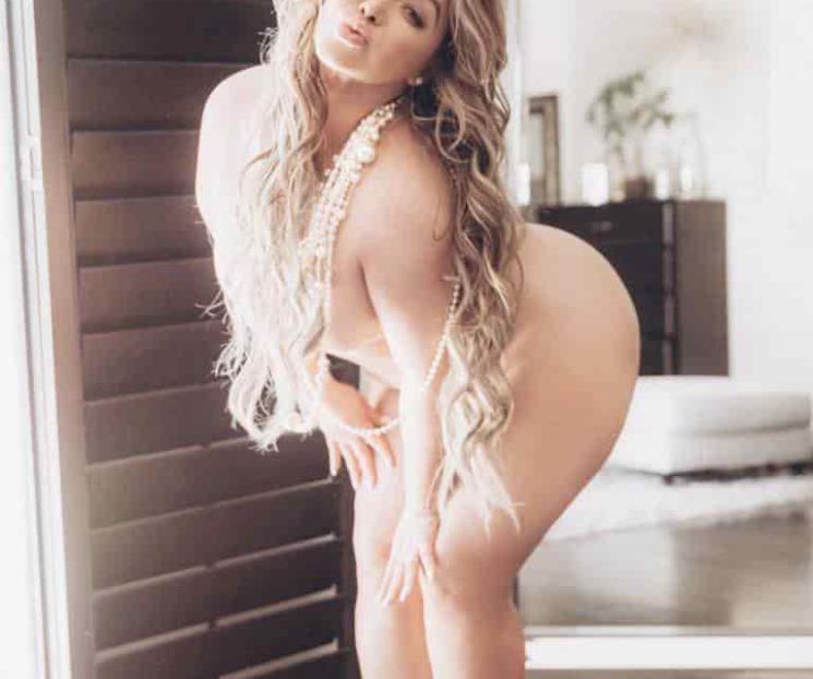 Festeja ‘Chiquis’ sus 35 años quitándose toda la ropa