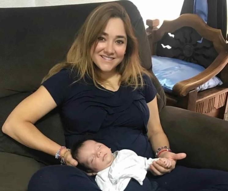 Sherlyn deja ver su cuerpo postparto