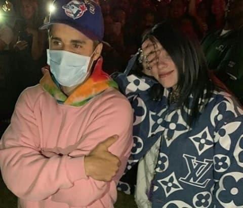 Mamá de Eilish revela el sufrimiento de su hija por Bieber