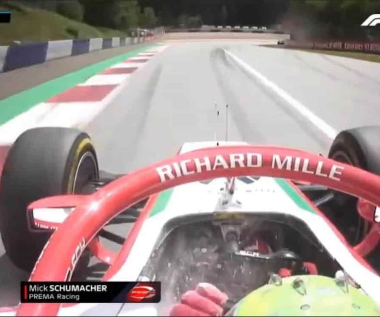 Hijo de Michael Schumacher sufre insólito incidente en la F2 Hijo de Michael Schumacher sufre insólito incidente en la F2