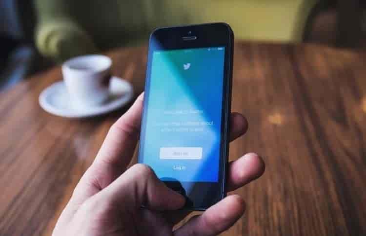 FBI advierte de fraudes tras hackeo en Twitter FBI advierte de fraudes tras hackeo en Twitter