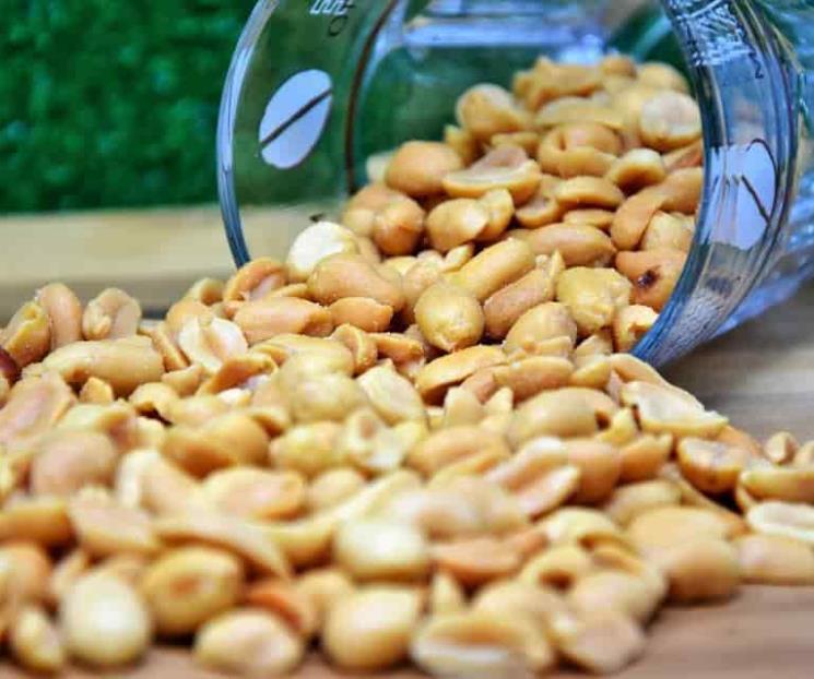 Conoce por qué es bueno comer cacahuates diariamente