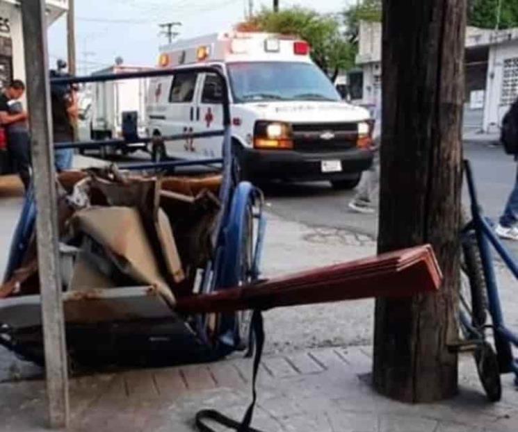 Triciclo termina destrozado y su dueño lesionado en choque Triciclo termina destrozado y su dueño lesionado en choque