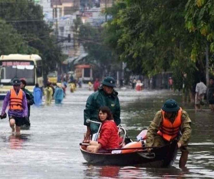 Evacua China a miles de personas por inundaciones