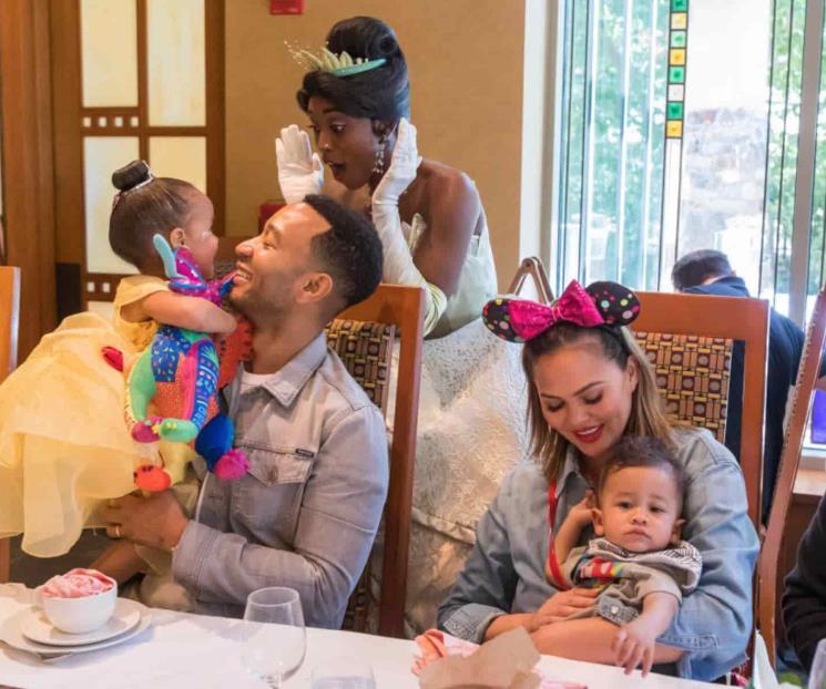 John Legend y su esposa esperan a su tercer hijo