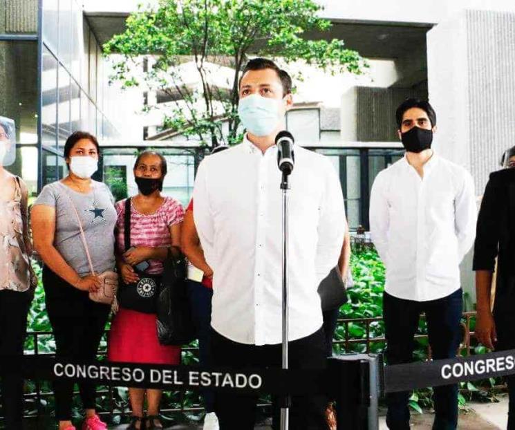 Ofrece Colosio amparar ante falta de tratamientos