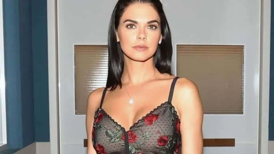 Livia Brito es acusada de robarle el celular a una menor