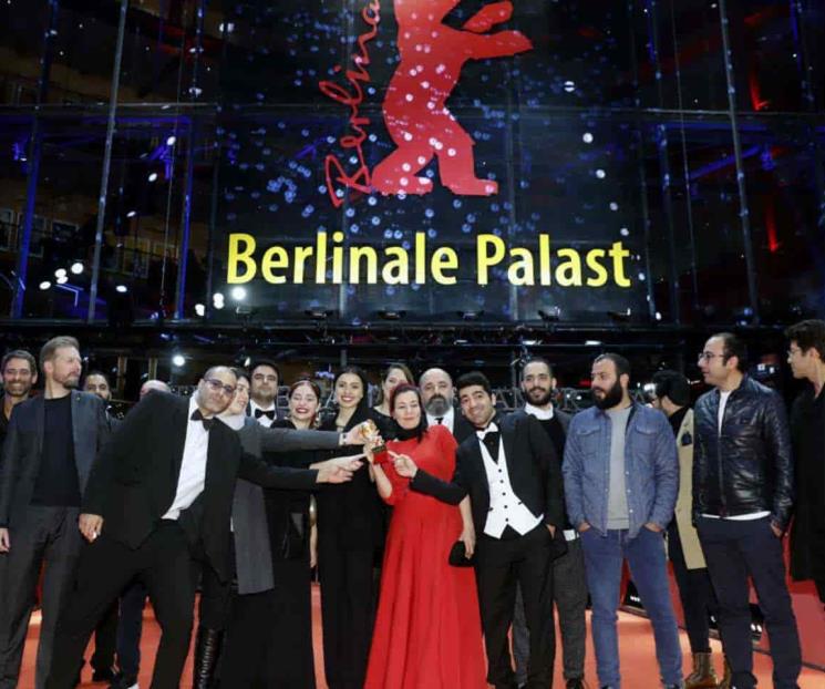 Reprueban que se premie sin distinción de género