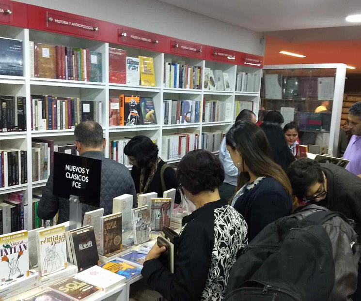 Puñalada, recorte del 75% al FCE-Educal: Taibo II Puñalada, recorte del 75% al FCE-Educal: Taibo II
