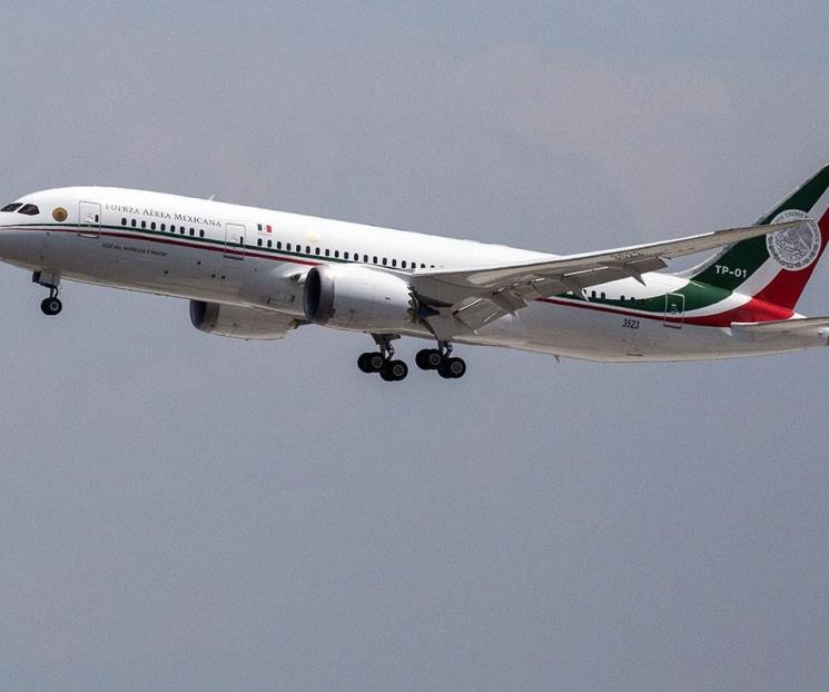Realiza avión presidencial vuelo
