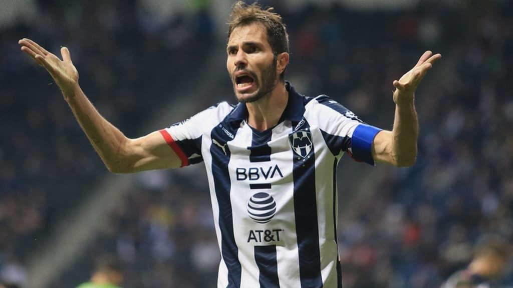 Se retira el ex Rayado Basanta