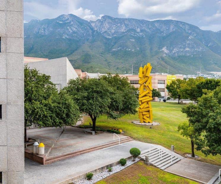 Cumple UDEM 51 años de excelencia académica