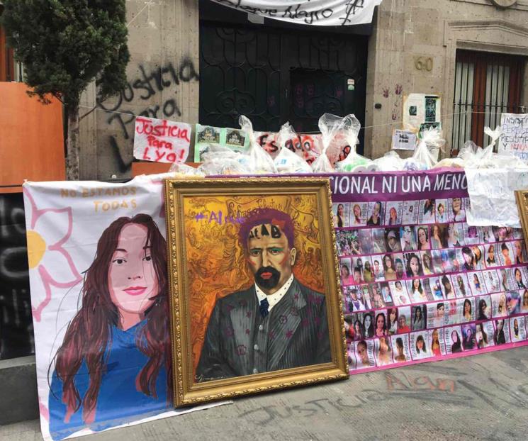 Pintor de retrato de Madero en CNDH se queja por feministas Pintor de retrato de Madero en CNDH se queja por feministas