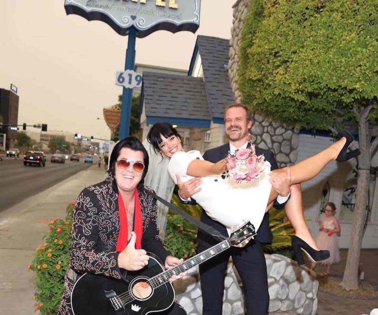 Lily Allen y David Harbour se casan en Las Vegas