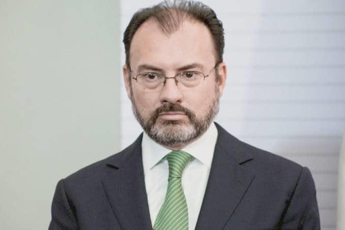 Videgaray debe irse del MIT, señalan estudiantes