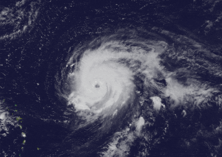 Teddy es considerado peligro extremo para costa de EU