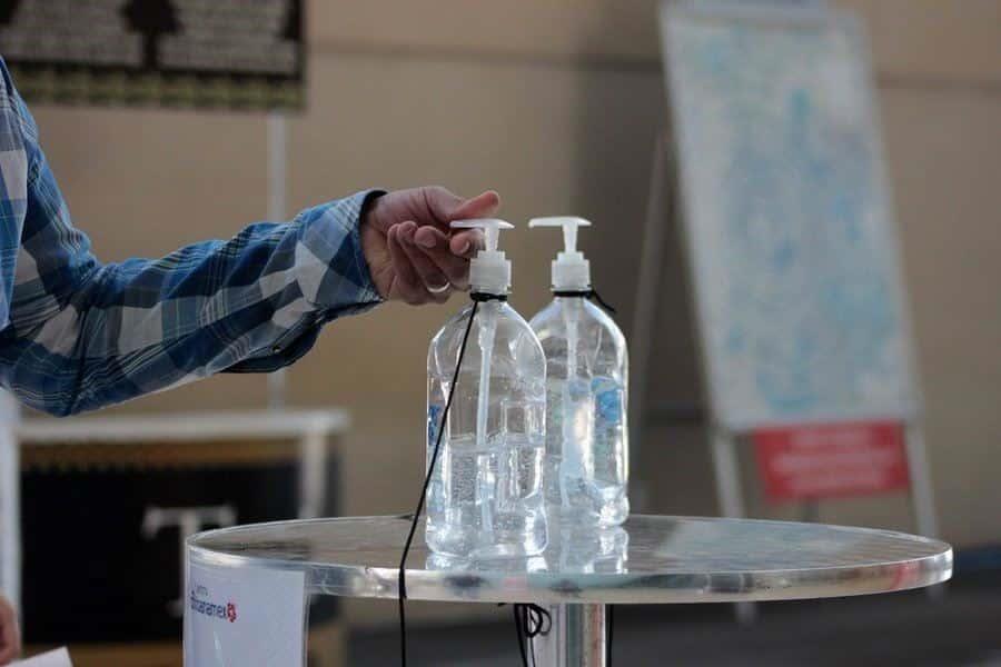 Alerta Cofrepis por gel con metanol